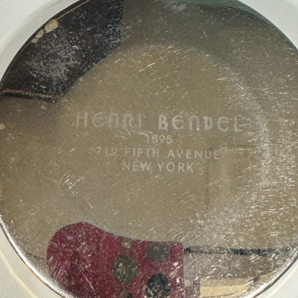 Henri Bendel Crystal Compact - Picture 4 of 4